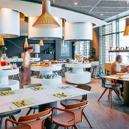 Hotel Novotel Paris Coeur D'orly Airport